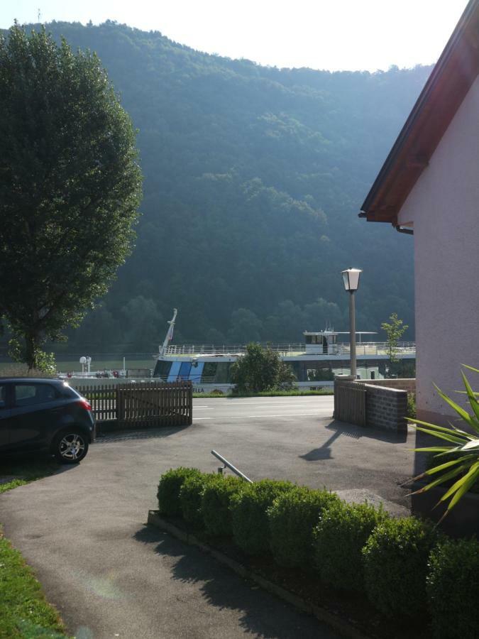 Romantikhaus Hufschmiede Hotel Engelhartszell Exterior photo